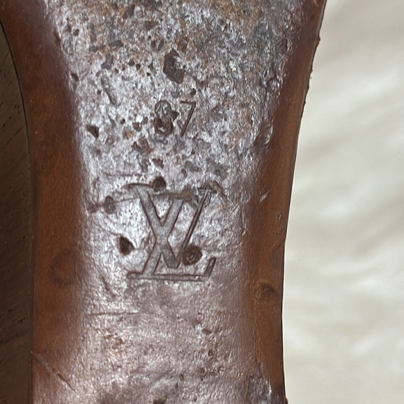 💯Authentic Louis Vuitton Wedges Sandals🍀 - Picture 16 of 16